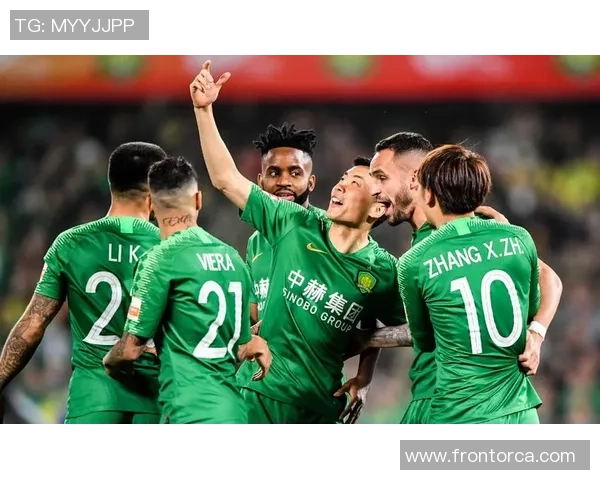 杭州羽毛球队在世界锦标赛积分榜上以70分稳居第一名展现强劲实力